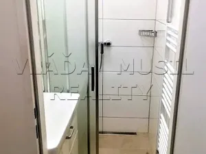 Pronájem bytu 2+kk, Praha - Libeň, Novákových, 35 m2