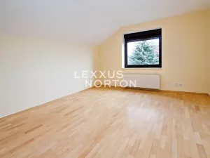 Pronájem rodinného domu, Horoměřice, Do Oříšků, 240 m2