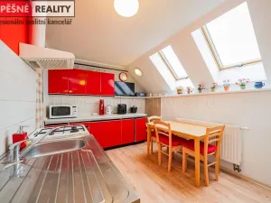 Prodej bytu 3+1, Praha - Dejvice, Na Hanspaulce, 93 m2