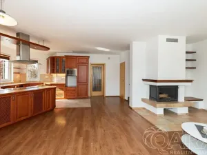 Prodej rodinného domu, Dolní Břežany, K Písnici, 136 m2