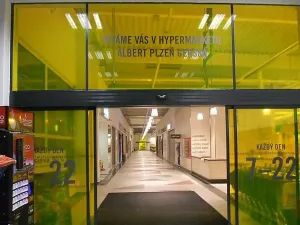 Pronájem obchodního prostoru, Plzeň, 44 m2