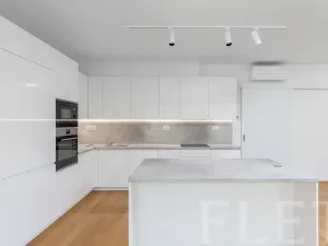 Pronájem rodinného domu, Praha - Jinonice, Nyklíčkova, 217 m2