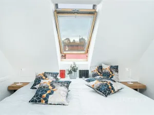 Pronájem bytu 2+kk, Praha, Plzeňská, 43 m2