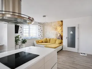 Pronájem bytu 4+kk, Praha - Strašnice, Zvěřinova, 117 m2