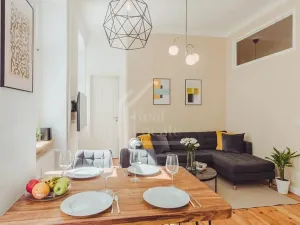 Pronájem bytu 2+kk, Praha, Pernerova, 59 m2