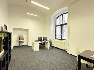 Pronájem obchodního prostoru, Praha - Karlín, Thámova, 36 m2