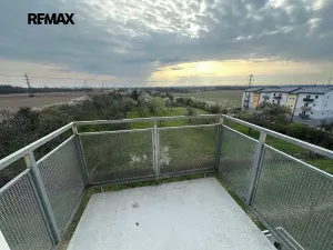 Pronájem bytu 2+kk, Kladno, Jaroslava Holečka, 53 m2