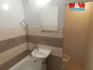 Pronájem bytu 1+kk, Ústí nad Labem - Krásné Březno, Obvodová, 32 m2
