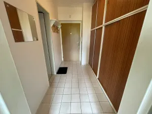 Pronájem bytu 1+kk, Praha - Lysolaje, Sídlištní, 33 m2