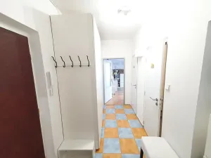 Pronájem bytu 2+1, Praha - Záběhlice, Sasanková, 52 m2