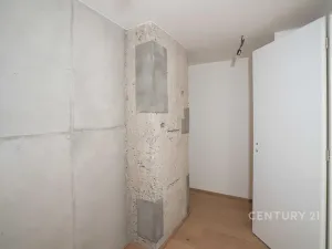 Prodej kanceláře, Praha - Vysočany, Kolbenova, 176 m2