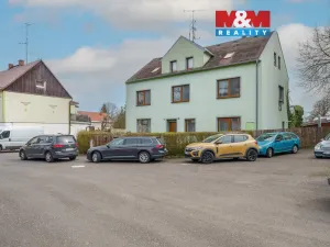 Prodej bytu 3+1, Karlovy Vary - Stará Role, Nádražní, 65 m2