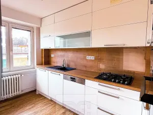 Pronájem bytu 3+1, Praha - Michle, Jivenská, 77 m2