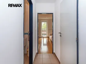 Pronájem bytu 2+kk, Praha - Ruzyně, U letiště, 47 m2