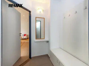 Pronájem bytu 2+kk, Praha - Ruzyně, U letiště, 47 m2