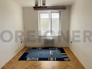 Pronájem bytu 2+1, Pardubice, Benešovo náměstí, 20 m2