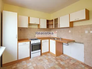 Prodej bytu 4+1, Plzeň, Strážnická, 83 m2