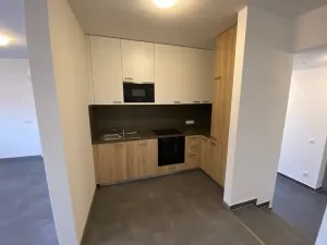 Pronájem bytu 2+kk, Znojmo, Třešňová, 66 m2