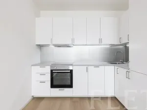 Pronájem bytu 2+kk, Praha - Hloubětín, Sobí, 55 m2