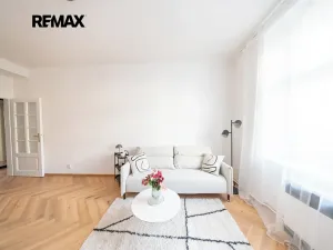 Pronájem bytu 2+kk, Praha - Nusle, Jaromírova, 46 m2