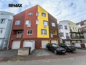 Prodej rodinného domu, Praha - Kyje, Hajní, 330 m2