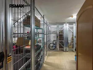 Prodej rodinného domu, Praha - Kyje, Hajní, 330 m2