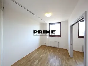 Pronájem kanceláře, Praha - Smíchov, Štefánikova, 147 m2