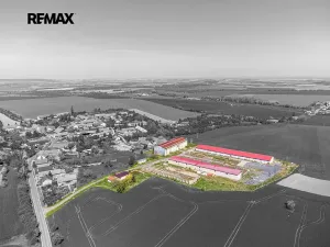 Prodej výrobních prostor, Dolní Chvatliny, 3690 m2