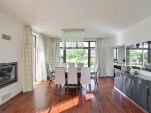 Pronájem vily, Praha - Benice, Žitavská, 173 m2