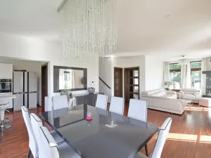 Pronájem vily, Praha - Benice, Žitavská, 173 m2