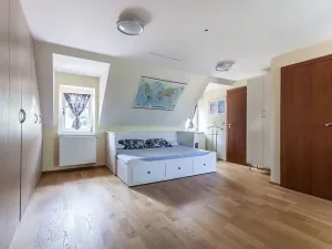 Pronájem vily, Praha - Střešovice, Ve Střešovičkách, 139 m2