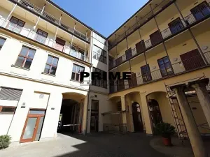 Pronájem kanceláře, Praha - Smíchov, Štefánikova, 168 m2