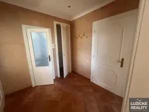 Pronájem bytu 2+1, Cvikov, Československé armády, 79 m2