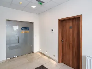 Pronájem kanceláře, Praha - Horní Počernice, Plkovská, 112 m2