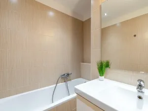 Pronájem bytu 1+kk, Praha - Vinohrady, Korunní, 47 m2