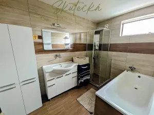 Prodej rodinného domu, Kostice, 185 m2