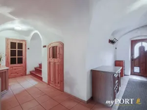 Prodej vícegeneračního domu, Chyše, Žižkovo náměstí, 322 m2