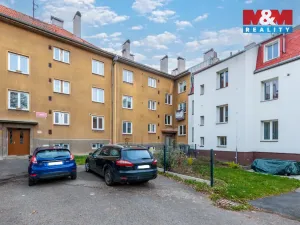 Prodej bytu 3+1, Karlovy Vary - Dvory, Lipová, 62 m2