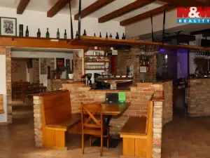 Pronájem restaurace, Holice, Smetanova, 220 m2