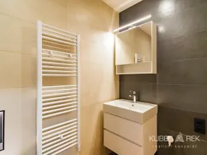 Pronájem bytu 2+1, Jindřichův Hradec, sídliště U Nádraží, 49 m2