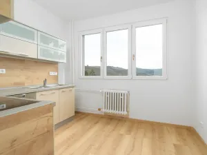 Pronájem bytu 2+1, Jince, 51 m2