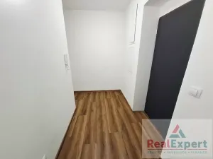 Pronájem bytu 2+kk, Praha - Vinohrady, Máchova, 41 m2