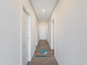 Prodej rodinného domu, Dubí, V Aleji, 206 m2