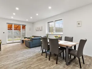 Prodej rodinného domu, Hrdlořezy, 126 m2