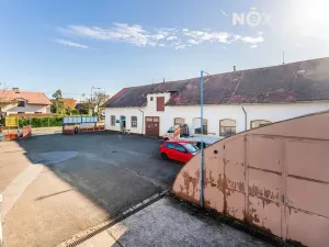 Prodej komerčního pozemku, Hradec Králové, Náhon, 1871 m2