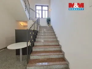 Pronájem obchodního prostoru, Chodov, Staroměstská, 220 m2