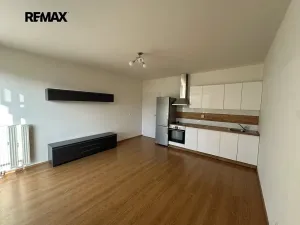 Pronájem bytu 3+kk, Kladno, Jaroslava Holečka, 65 m2