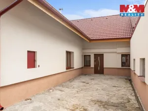 Prodej rodinného domu, Peruc - Černochov, 288 m2