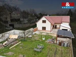 Prodej rodinného domu, Peruc - Černochov, 288 m2