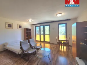 Prodej bytu 1+kk, Beroun - Beroun-Město, Nad Paloučkem, 36 m2